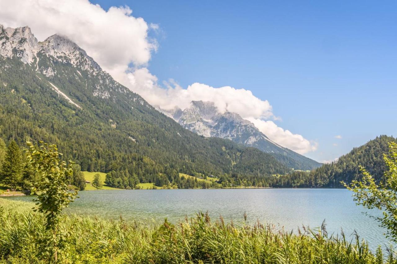 Hotel Alpspitz B&B Грайнау Экстерьер фото