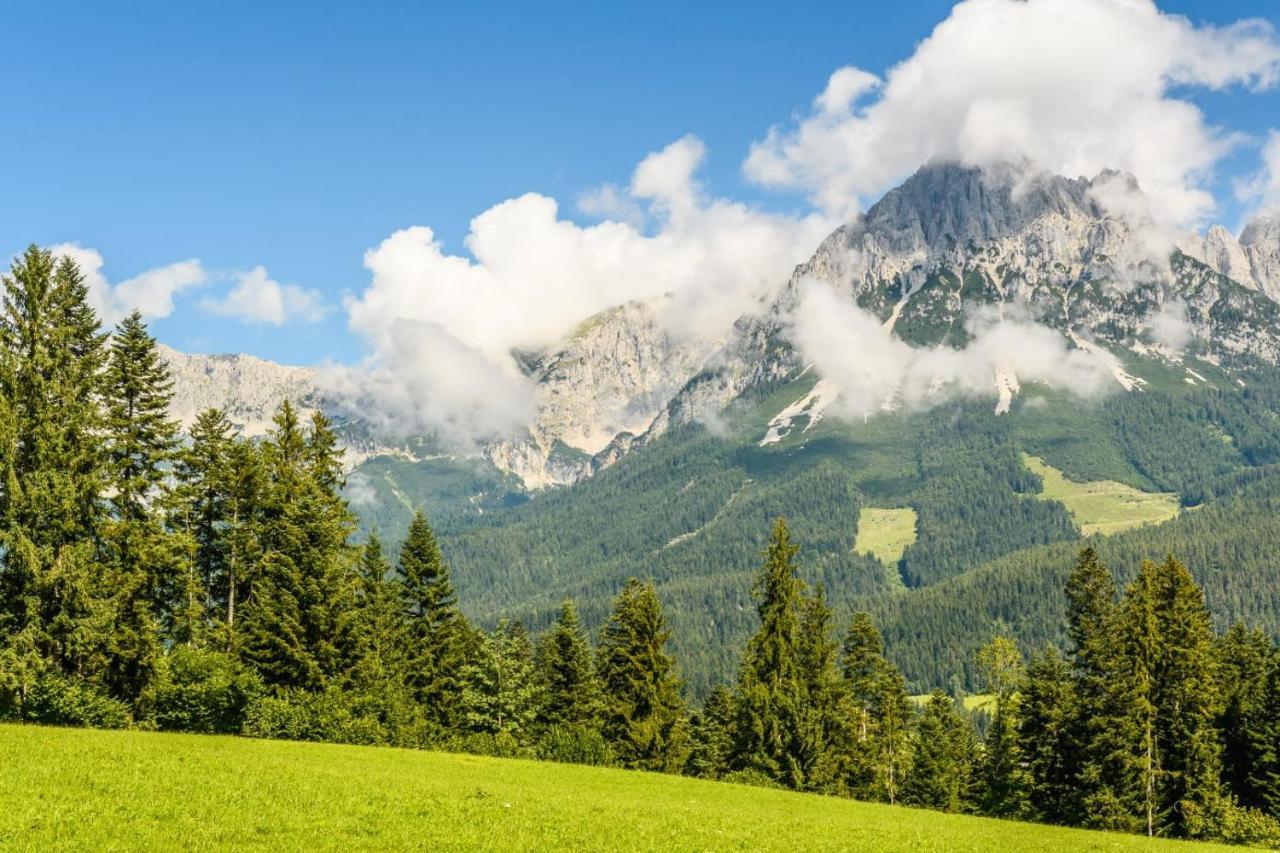 Hotel Alpspitz B&B Грайнау Экстерьер фото